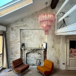 Charming And Design Attic Loft In Coolest Area Navigli Ticinese Appartement